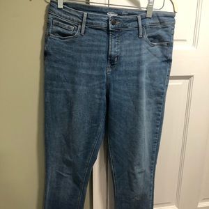 Old Navy Rockstar Skinny Jean, size 10 tall, mid rise, classic blue jean wash